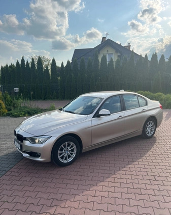 BMW Seria 3 cena 51000 przebieg: 259000, rok produkcji 2015 z Warszawa małe 121